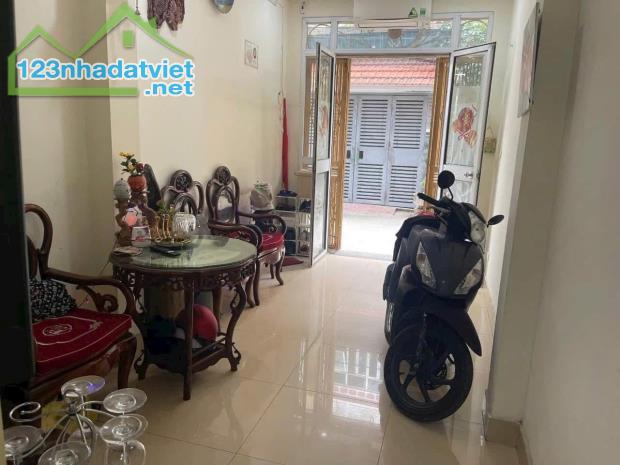 Nhà dân xây chắc chắn ở sướng lắm ý ạ - 1