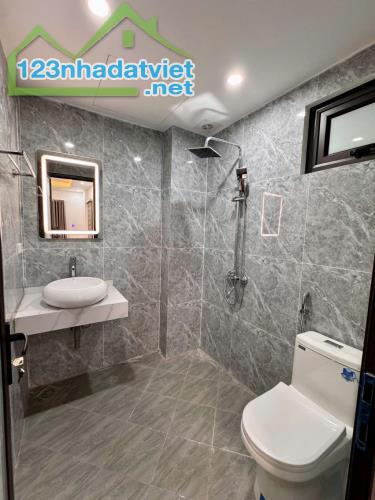 Bán Nhà Phố Thanh Nhàn, đối diện CV Tuổi Trẻ - Mặt ngõ thông, 23/28m2 x 4 Tầng, Sổ vuông - 3
