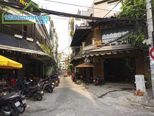 Bân nhà gốc 2 mặt tiền Trần Tuấn Khải Quận 5 vi trí đẹp ngay chợ Hòa Bình nhỉnh 23 tỷ