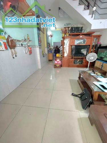 NHÀ ĐẸP 2 TẦNG SÁT CHỢ PHẠM ĐĂNG GIẢNG GẦN M1 GIÁP TÂN PHÚ - 53M2 (4x13.5). CHỈ NHỈNH 4 TỶ - 4