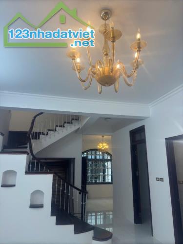 Bán nhà liền kề KĐT Định công – 118m2 x mặt tiền 6,6m – giá 33 tỷ - 1