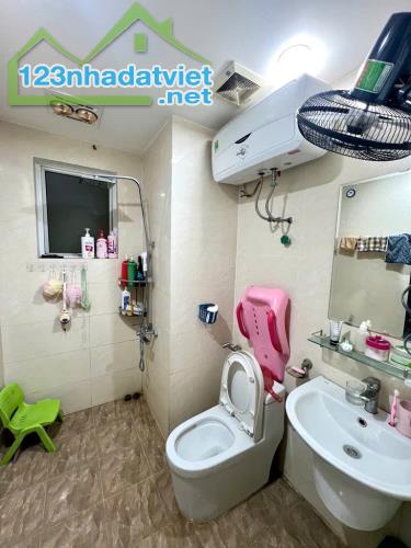 Bán căn hộ chung cư Sài Đồng Long Biên rộng 75m 2 ngủ 2wc view tầng cao giá 3 tỷ 290tr - 4