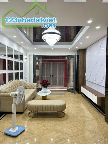 QUÁ HIẾM – NHÀ ĐẸP – THANG MÁY – GẦN HỒ – PHỐ VÕ THỊ SÁU – Ô TÔ ĐỖ CỬA - 1