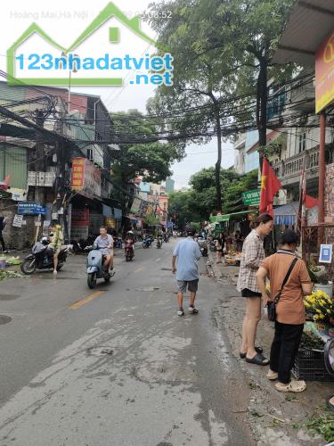 Bán gấp giá rẻ nhà ô tô, kinh doanh sầm uất 77m, 3 tầng, mặt tiền 5m, 8.1 tỷ Sóc Sơn, Hà