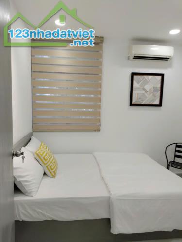 Cho thuê căn hộ Penthouse sky garden 1, PMH, Q7, DT 400m2,5pn nhà siêu đẹp, giá chỉ 90 tri - 1