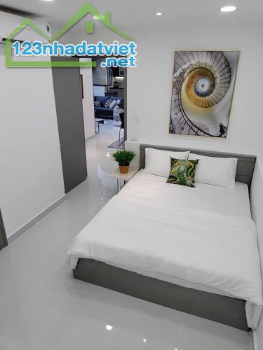 Cho thuê căn hộ Penthouse sky garden 1, PMH, Q7, DT 400m2,5pn nhà siêu đẹp, giá chỉ 90 tri - 3