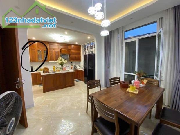 Bán nhà Thái Thịnh 50m ô tô phố tránh dân xây nhà đẹp 2 thoáng tặng nội thất xịn 40m  giá - 1