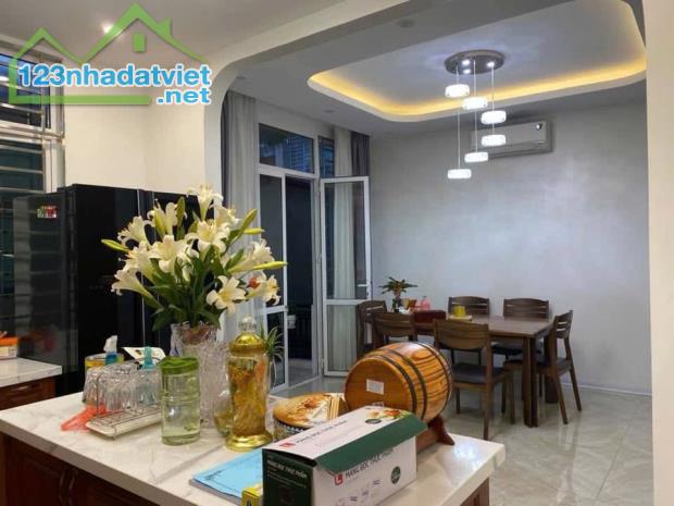 Bán nhà Thái Thịnh 50m ô tô phố tránh dân xây nhà đẹp 2 thoáng tặng nội thất xịn 40m  giá - 2