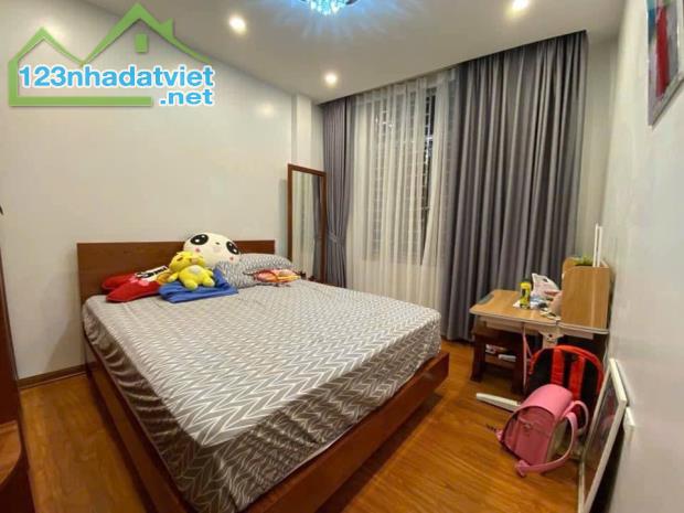 Bán nhà Thái Thịnh 50m ô tô phố tránh dân xây nhà đẹp 2 thoáng tặng nội thất xịn 40m  giá - 3