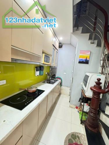 CÓ 102, HƠN 7 TỶ SỞ HỮU NHÀ TRUNG TÂM PHỐ NGUYỄN VĂN CỪ 35M, 5T, MT3.5M, Ô TÔ THÔNG. - 2