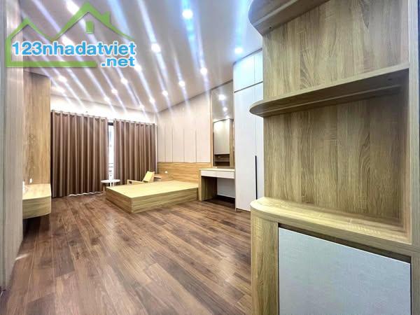 BÁN NHÀ HẺM Ô TÔ 6M THÔNG, LÔ GÓC TRẦN HƯNG ĐẠO - 1