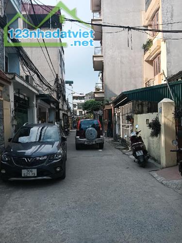 Bán nhà Ngô Gia Tự, 100m, mặt tiền 5m, ngõ ô tô tránh, vào nhà, kinh doanh, an sinh tốt