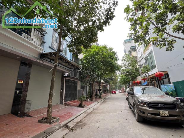 Phân Lô Liền Kề Hàng Bè Kiến Hưng, Vỉa Hè KD Văn Phòng, Sát Trục Cenco5 50m2 Giá 14,5 Tỷ