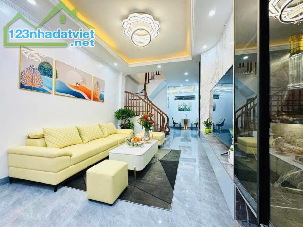 Cho thuê nhà nguyên căn mới kinh koong ngõ 69 Hoàng Văn Thái, 40m2 x 4 tầng, 5 PN, 16Tr/th - 3