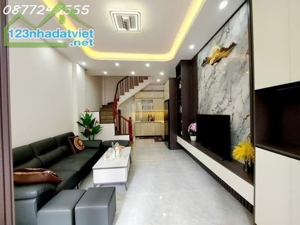 Tựu Liệt Giá Chỉ 5.6 Tỷ  30m² x 5 Tầng – Nhà Mới Tinh