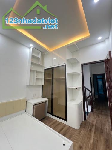 Siêu phẩm nhà Vũ Tông Phan, Thanh Xuân, 40m2, 5 tầng, 6 ngủ, KD ô tô đỗ cửa 9,3 tỷ - 4