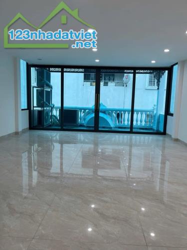(Tin thật 100%) Bán tòa VP kết hợp CHDV 80m2 x 9T tại phố Đê La Thành - Kim Mã - Phân lô - 2