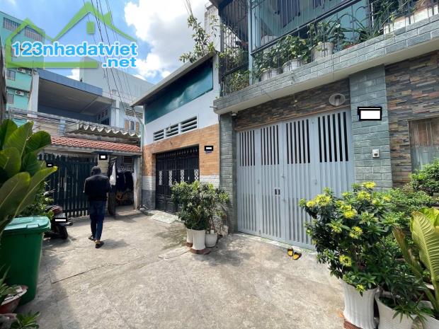 Bán nhà DT 75m2, Hẻm xe hơi Đường Đô Đốc Chấn, Quận Tân Phú