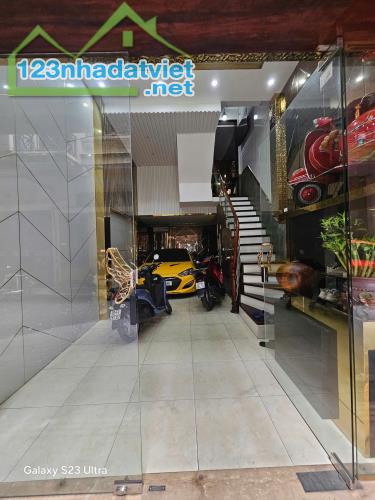 NGUYỄN CHÍ THANH 45m. 6 TẦNG -MT 4,1m OTO - KINH DOANH 18 TỶ