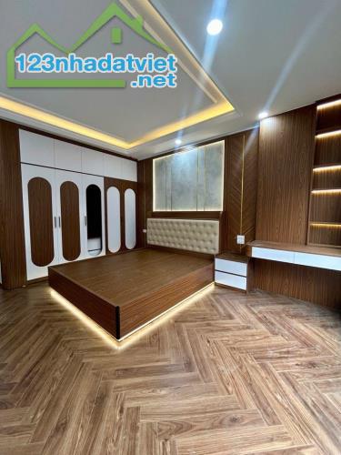 NHÀ ĐẸP THÁI HÀ 61M2 4T, VÀI BƯỚC RA PHỐ, CÁCH Ô TÔ 10M 10 TỶ - 1