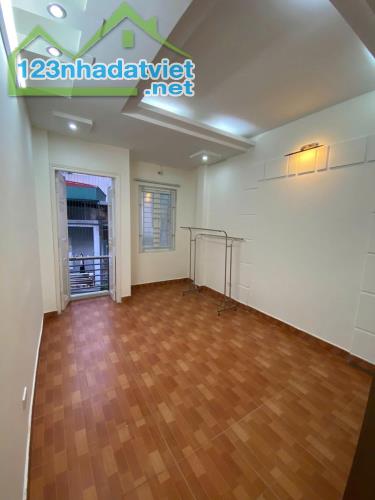 Cho thuê nhà Phố Yên Hoà, 5 tầng x 30m2, 3 ngủ, 14 Triệu - 1
