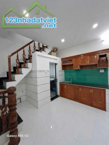 Nhà 3/ Lê Đình Cẩn, Tân Tạo dt 24m2 1 lầu 2pn 2wc giá 2,32 tỷ - 2