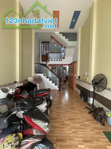 CHỦ GẤP BÁN - MẶT TIỀN 5 TẦNG SÁT TRƯỜNG CHINH QUẬN TÂN BÌNH - GẦN 80M2 (4 x 19), NHÀ ĐÚC - 1