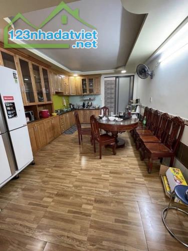 CHỦ GẤP BÁN - MẶT TIỀN 5 TẦNG SÁT TRƯỜNG CHINH QUẬN TÂN BÌNH - GẦN 80M2 (4 x 19), NHÀ ĐÚC - 2