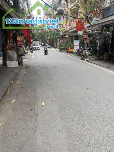Phạm Tuấn Tài Ô Tô Tránh Vỉa hè 38m/5 tầng chỉ 14.5 tỷ