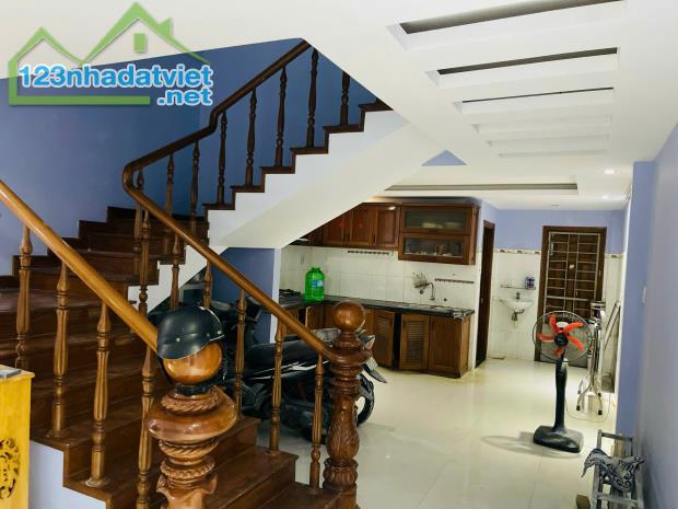 Bán nhà MT tại Lý Đạo Thành, 7 tỷ VND, 64 m2, 4PN + 3WC, hướng Đông Nam - 3