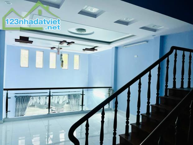 Bán nhà MT tại Lý Đạo Thành, 7 tỷ VND, 64 m2, 4PN + 3WC, hướng Đông Nam - 1