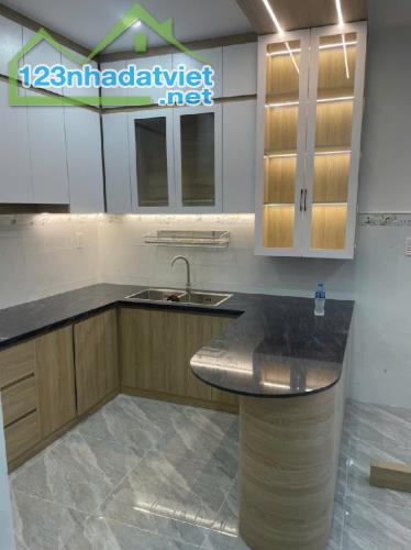 Bán nhà Hiệp Thành quận 12 ,27 m², trên 2 tỷ ,nhà đẹp mới ,dọn vô ở ngay - 1
