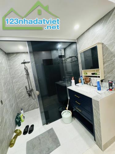 Bán nhà gần phố Nguyễn Văn Huyên, Cầu Giấy, 5m ô tô, ngõ thông, kinh doanh, 10 tỷ - 3