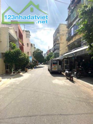 Kẹt tiền chủ cần bán nhanh căn nhà đường Chu Văn An, Quận Bình Thạnh. Giá chỉ 3 tỷ 440 - 2