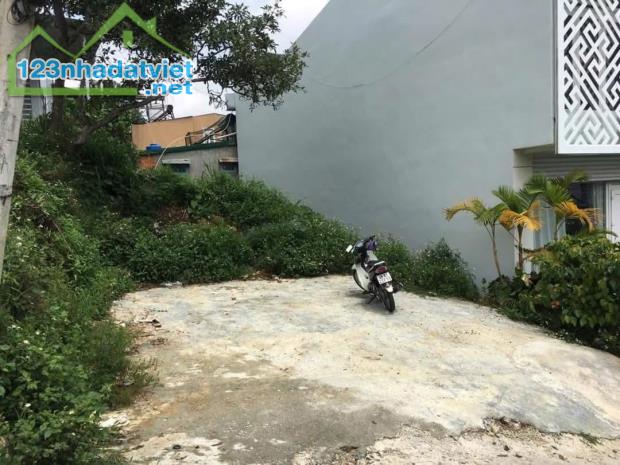 Cần tiền Bán gấp Đất XD sổ riêng đường Nguyễn Trung Trực, P4, Đà Lạt 110m2 giá 5.1 tỷ - 2