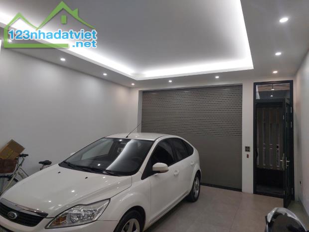 Nhà Dân Xây Phố Nguyễn Văn Cừ Long Biên, 115m2, mặt tiền rộng, gần cầu chương dương, 27 tỷ