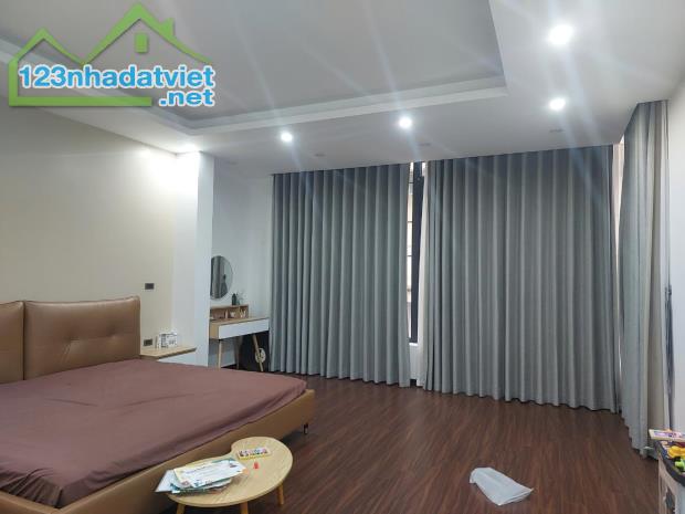 Nhà Dân Xây Phố Nguyễn Văn Cừ Long Biên, 115m2, mặt tiền rộng, gần cầu chương dương, 27 tỷ - 1