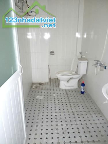 BÁN NHÀ 2 TẦNG NGÕ 227 THẠCH BÀN. DT 56M. NHỈNH 8 TỶ( CÒN TL) - 5