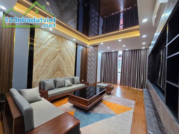 Nhà đẹp hiếm đường ô tô kinh doanh nhỏ ngõ Phố Nguyễn Văn Cừ DT 43m2 . Giá 12.75 tỷ - 5