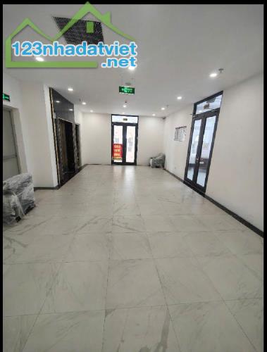 BÁN GẤP SÀN THƯƠNG MẠI TRẦN HỮU RỰC 43M2 GIÁ 2TY6