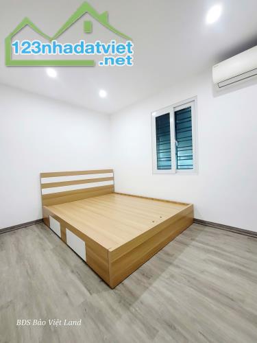 Bán nhà 3 tầng sạch đẹp về ở luôn ngõ 109 Trại Lẻ - 3