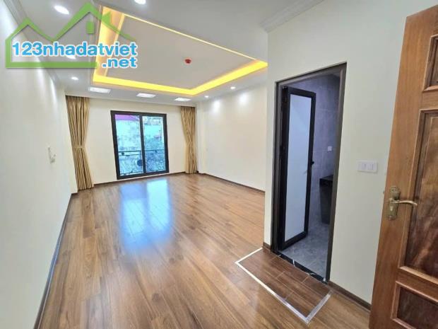 BÁN NHÀ MẶT NGÕ SÁT PHỐ 18 tỷ 55m 8 TẦNG MT 4m THANG MÁY CÁCH 1 NHÀ RA PHỐ ĐỘI CẤN BA ĐÌNH - 4