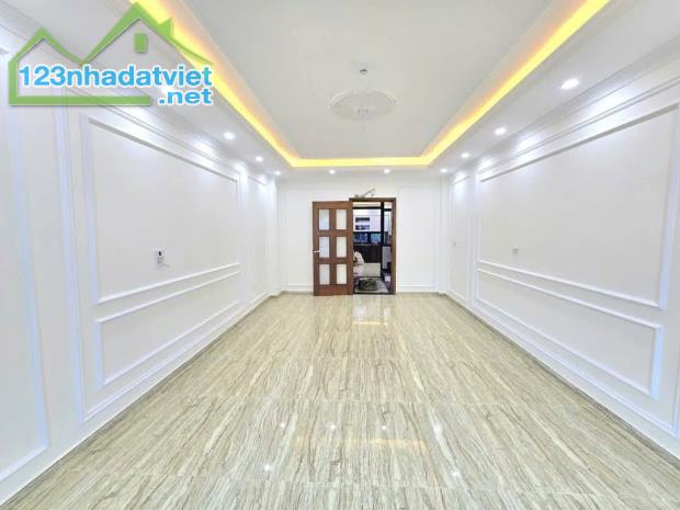 BÁN NHÀ MẶT NGÕ SÁT PHỐ 18 tỷ 55m 8 TẦNG MT 4m THANG MÁY CÁCH 1 NHÀ RA PHỐ ĐỘI CẤN BA ĐÌNH - 5