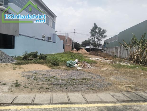 Lô đất đẹp Mặt tiền  Song Hành ,Hóc Môn , DT 272m2 .Giá rẻ 15.3 tỷ (TL) - 1