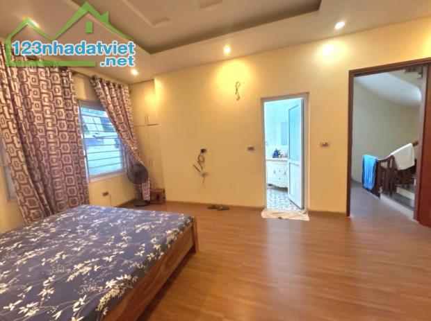 BÁN GẤP NHÀ BA ĐÌNH GIÁP DANH TÂY HỒ HOÀN KIẾM 41M X 4 TẦNG MT 4,5M 6,2 TỶ