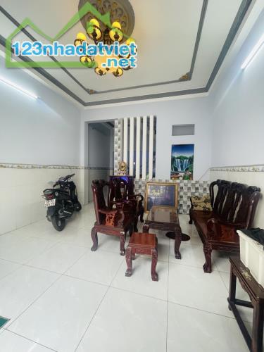 BÁN NHÀ 2 TẦNG, 130M2, NGÕ LÊ ĐÌNH CẨN, TÂN TẠO, BÌNH TÂN - GIÁ CHỈ 6.5 TỶ - SỔ HỒNG - 1