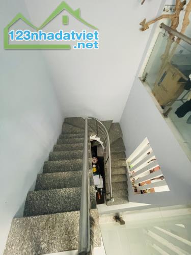 BÁN NHÀ 2 TẦNG, 130M2, NGÕ LÊ ĐÌNH CẨN, TÂN TẠO, BÌNH TÂN - GIÁ CHỈ 6.5 TỶ - SỔ HỒNG - 4