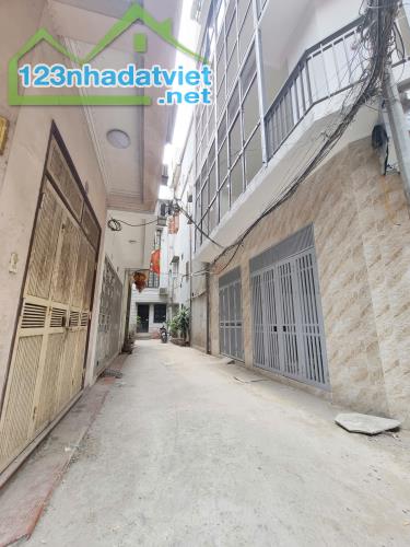 Cho thuê nhà Phố Thái Hà 4 tầng x 50m2, 4 PN, 24 Triệu KD onlin, Văn Phòng, Kho