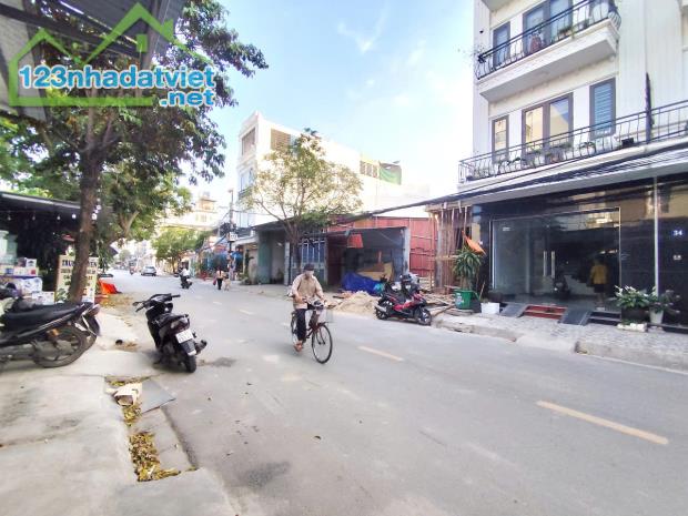 Đất mặt đường Khúc Hạo ( Khúc Thừa Dụ 2 ), giá rẻ nhất chỉ 60 tr/m siêu hiếm