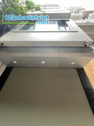 Cực hiếm. Bán nhà Khương Trung, Thanh Xuân. 42m2 x 5 Tầng. NGÕ THÔNG. Ô TÔ. Hơn 10 Tỷ.